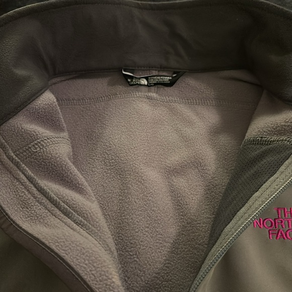 North Face Fleece Lined Outdoor Jacket - Picture 3 of 3